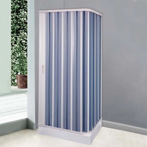 Box doccia t.b.t. con strisce blu e bianche in bagno.