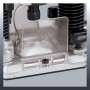 Dettaglio della fresatrice verticale Einhell TC-RO 1155 E con protezione trucioli.