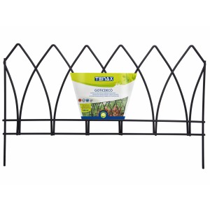 Recinzione metallica nera t.b.t. come bordura o decorazione da giardino.