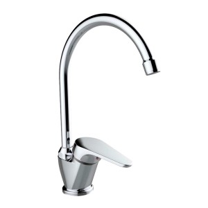 Miscelatore monocomando t.b.t. cromato per cucina o bagno.