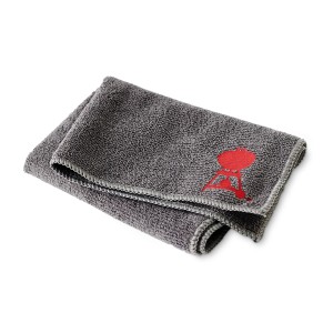 Panno in microfibra Weber grigio con logo barbecue rosso, ideale per pulire e curare gli accessori barbecue.