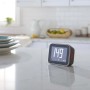 Weber Smart Hub display base station nero-argento per il monitoraggio della temperatura del barbecue.