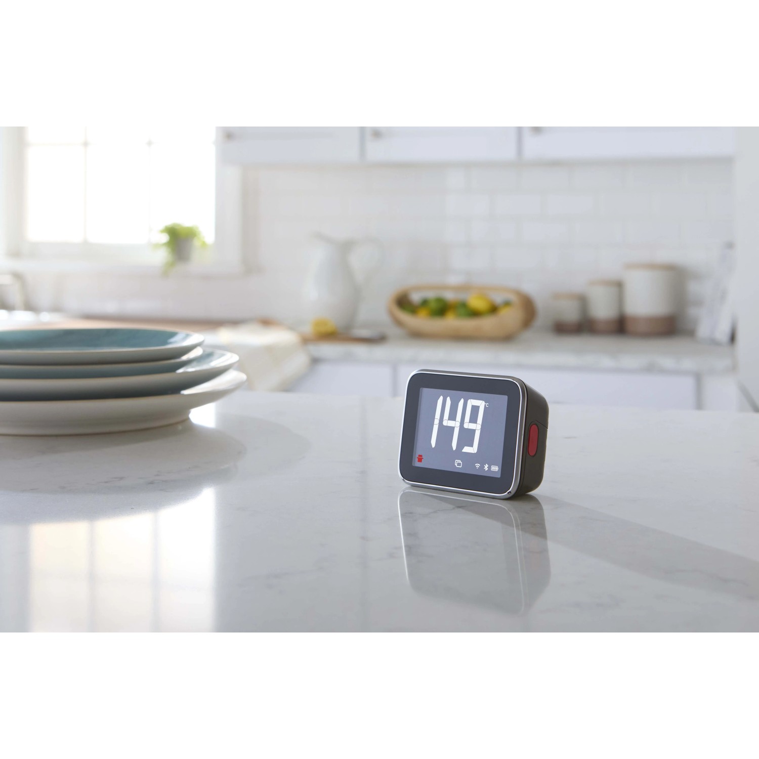 Weber Smart Hub display base station nero-argento per il monitoraggio della temperatura del barbecue.