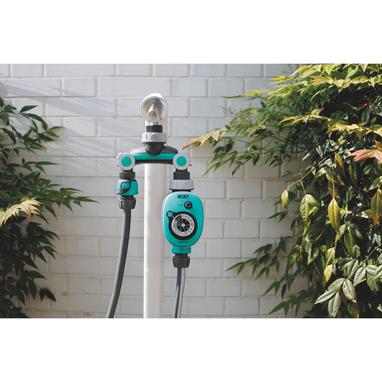 Centralina per irrigazione t.b.t. per irrigazione automatica del giardino.