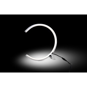 Moderna lampada da tavolo a LED a forma di anello, color argento. Lampada decorativa per la scrivania.