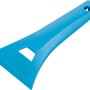 Raschiaghiaccio Trend blu in plastica con manico ergonomico e foro per appenderlo.