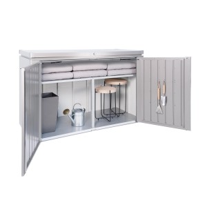 Biohort HighBoard 200 aperta in grigio quarzo metallizzato con cuscini, annaffiatoio e attrezzi da giardino.