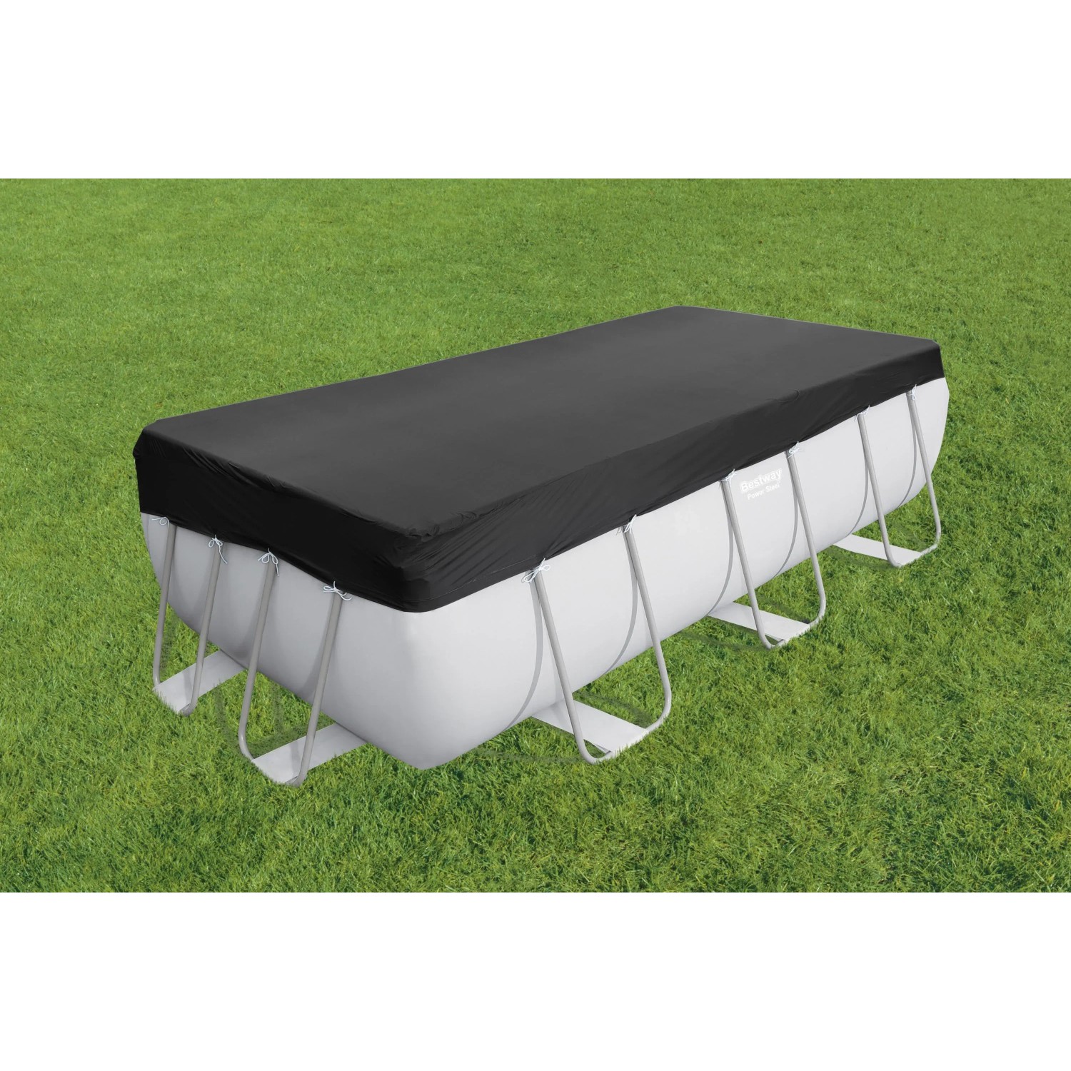 Copertura piscina: La copertura nera protegge la piscina rettangolare dallo sporco.