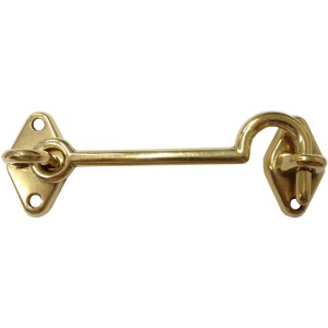 Dettaglio di un gancio per finestra/porta (t.b.t.) in metallo dorato.