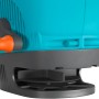 Dettaglio di Gardena Spargitore manuale M: Contenitore blu con manovella e disco di spargimento. Ideale per semi, fertilizzanti e sale.