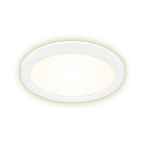 Plafoniera t.b.t. bianca e rotonda con luce soffusa.