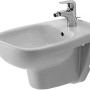 Bidet sospeso Duravit D-Code bianco con rubinetto, troppopieno e foro rubinetto.