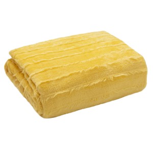 Coperta gialla piegata con motivo a righe.