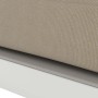 Dettaglio: cuscino marrone su telaio in alluminio bianco del set lounge divano Noralee.