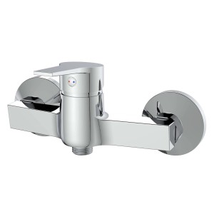 Miscelatore doccia t.b.t. cromato per montaggio a parete.