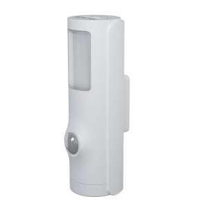 Lampada da parete a LED Ledvance Nightlux Torch bianca con sensore di movimento.