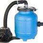 Sistema di filtraggio a sabbia per piscina in legno Gre Lili: Sistema di filtro blu con pompa e tubo nero.