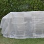 Telone protettivo trasparente su mobili da giardino. Ideale come copertura.