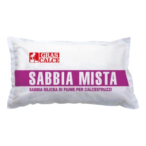 Sacco di sabbia mista per costruzioni.