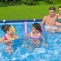Famiglia e bambini si godono la piscina in giardino. Sono inclusi anche ausili per il nuoto gonfiabili.