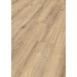 Pavimento laminato chiaro effetto legno, ideale per ambienti domestici.