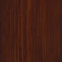 Primo piano di legno trattato marrone scuro con venature. Impregnante per legno.