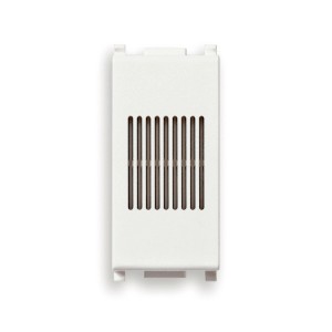 Placca bianca t.b.t. per interruttori e prese con fessure di ventilazione.