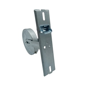 Staffa metallica per tapparelle con sospensione e fori di montaggio.