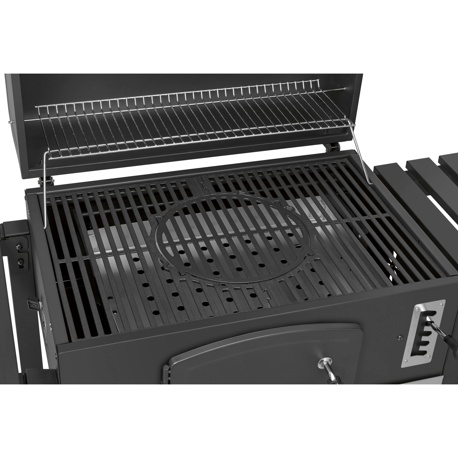 Dettaglio del barbecue a carbone Jamestown Jaxon XL con griglia modulare e griglia scaldavivande.