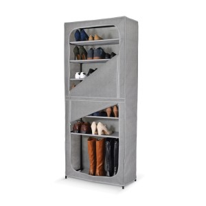 Scarpiera grigia con rivestimento in tessuto e ripiani multipli per scarpe.