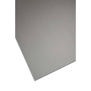 Lastra in plastica grigia t.b.t. con texture a coste, adatta a diverse applicazioni.