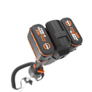 Vista dall'alto di un tagliabordi a batteria con tre batterie.