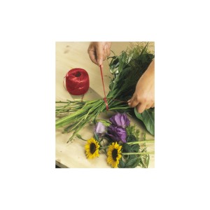 Raffia rossa per legare un bouquet, rotolo da 400 m.