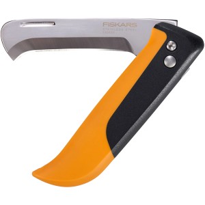 Coltello da raccolta pieghevole Fiskars X-series K80, nero-arancio, con lama curva.