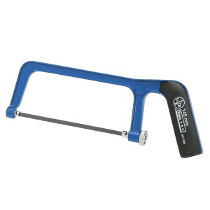 Seghetto universale LUX Classic con telaio blu e manico nero. Sega a mano per metallo.