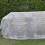 Telone protettivo trasparente su mobili da giardino. Ideale come copertura.