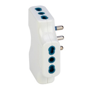 Adattatore multiplo t.b.t. bianco con tre prese e spina.