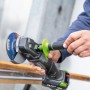 Smerigliatrice angolare a batteria LUX in uso, parte del set di utensili a batteria 3in1. Disco abrasivo e maniglia ausiliaria visibili.