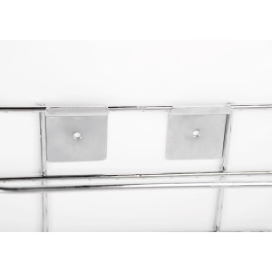 Set di fissaggio cromato per accessori doccia.