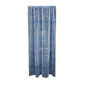 Zanzariera per porta blu con motivo per la protezione dagli insetti all'ingresso di casa.