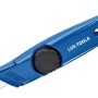 Cutter universale LUX Classic blu con lama trapezoidale. Ideale per tagliare moquette.