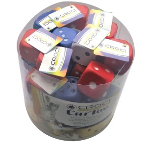 Giocattoli per gatti a forma di dado in contenitore trasparente.