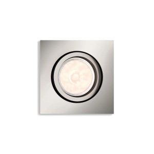 Faretto da incasso quadrato color argento. Lampada da soffitto per interni.