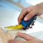 Metro a nastro LUX Classic 3 m che misura il legno, custodia blu.