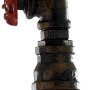 Lampada a sospensione Amarcord Luce Design marrone ruggine in stile industriale con valvola rossa.
