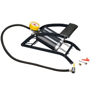 Pompa a pedale CMI con doppio cilindro, manometro e adattatori per auto, bici e palloni.