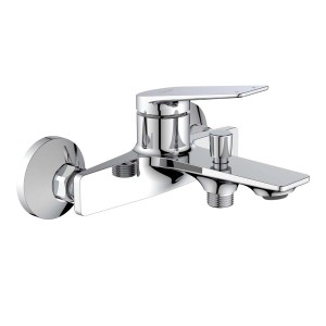 Miscelatore per vasca t.b.t. cromato, montaggio a parete per vasca da bagno.