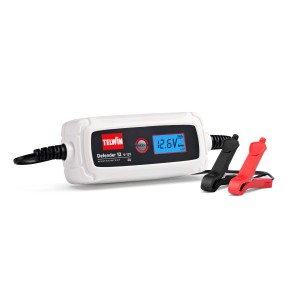 Caricabatterie Telwin Defender 12 per auto, 6/12V con cavo di ricarica e morsetti.