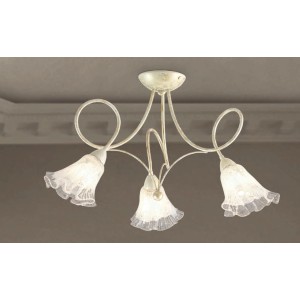 Elegante plafoniera LED con tre paralumi a forma di fiore in bianco crema.
