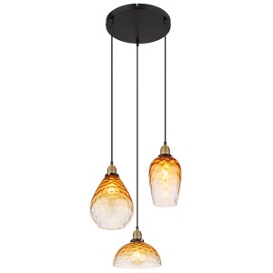 Lampada a sospensione a tre luci con paralumi in vetro ambrato.